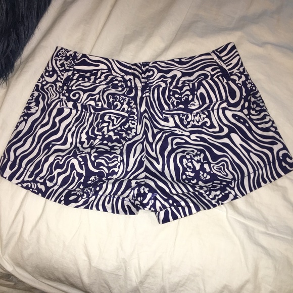 Lily Pulitzer Walsh Short- Size 00!!! - Picture 2 of 3